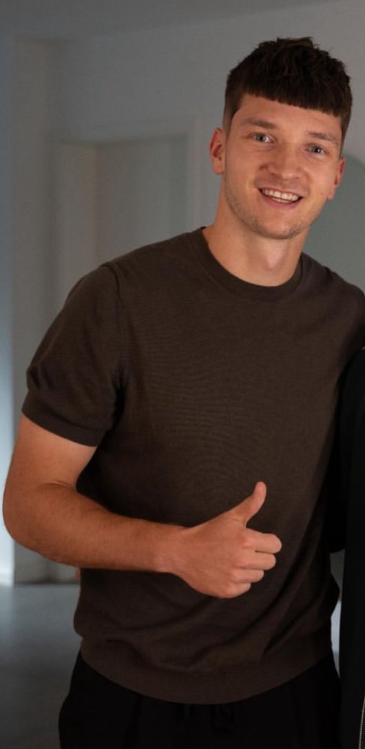 Das letzte was Dompé sieht, bevor er von Baumgart wieder auf die Bank gesetzt wird.