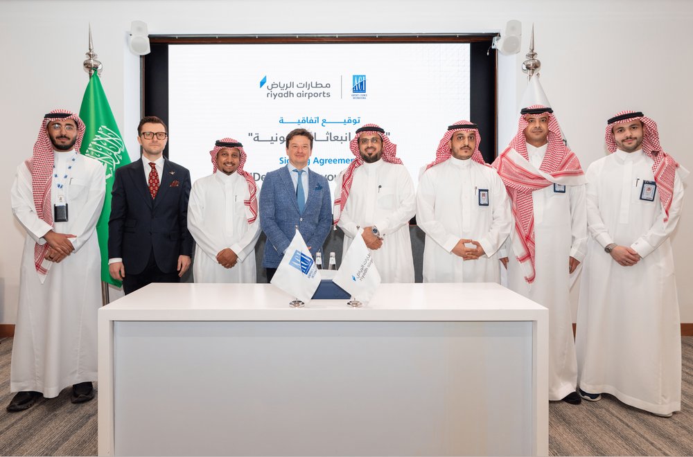 ACIAPACMID's tweet photo. ACI Asia-Pacific &amp; Middle East has partnered with
@RiyadhAirports to assist KKIA Airport develop a Net Zero Roadmap 🛫.
Our program complements the Airport Carbon Accreditation and provides guidance for their sustainability journey.🗺️🌟 https://t.co/zOHpDcbRSE