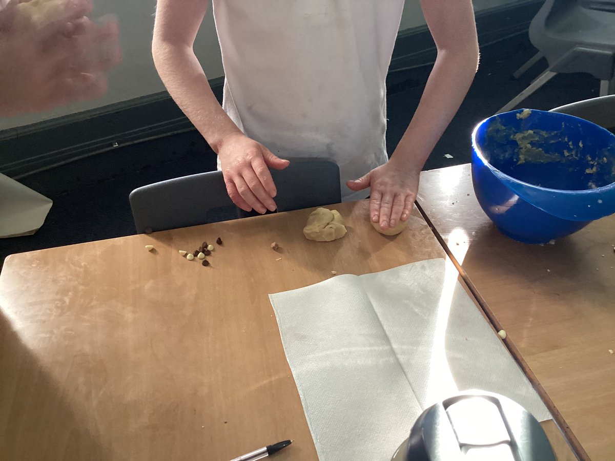 WyndhamYear5's tweet photo. On Friday, #year5 created their own cookies in #DT to fit a design brief after weeks of #research, #designing and #evaluating what would suit our user best! @satrust_ https://t.co/1SYpHA9rt2