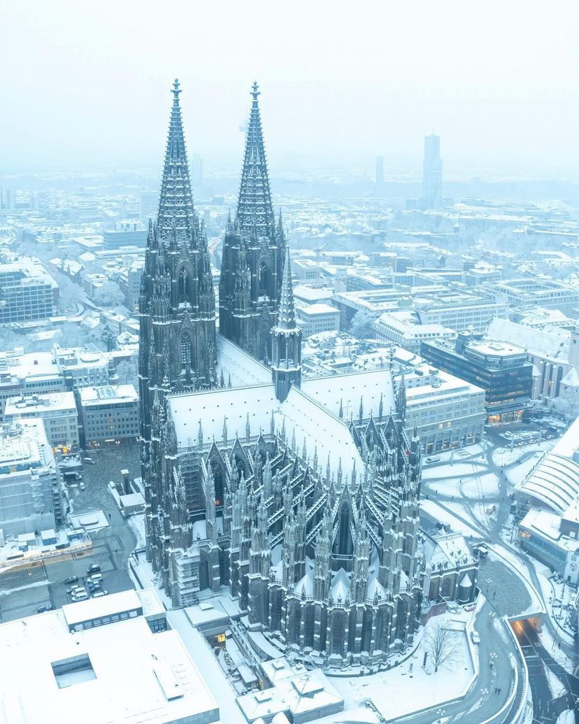 old_world_exp's tweet photo. Cologne Cathedral, Germany https://t.co/y5TqsBugHf