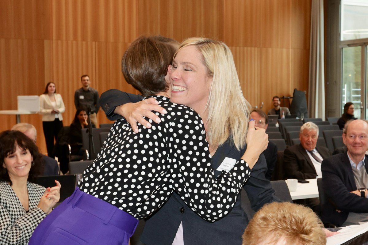 ✉️ Die #EBDmv hat gewählt und damit das Amt der #EBDpräsidentin offiziell an <a href="/AnnaMaijaMerten/">Anna-Maija Mertens</a> vergeben! Wir freuen uns sehr und gratulieren unserer neuen Präsidentin! 🎉