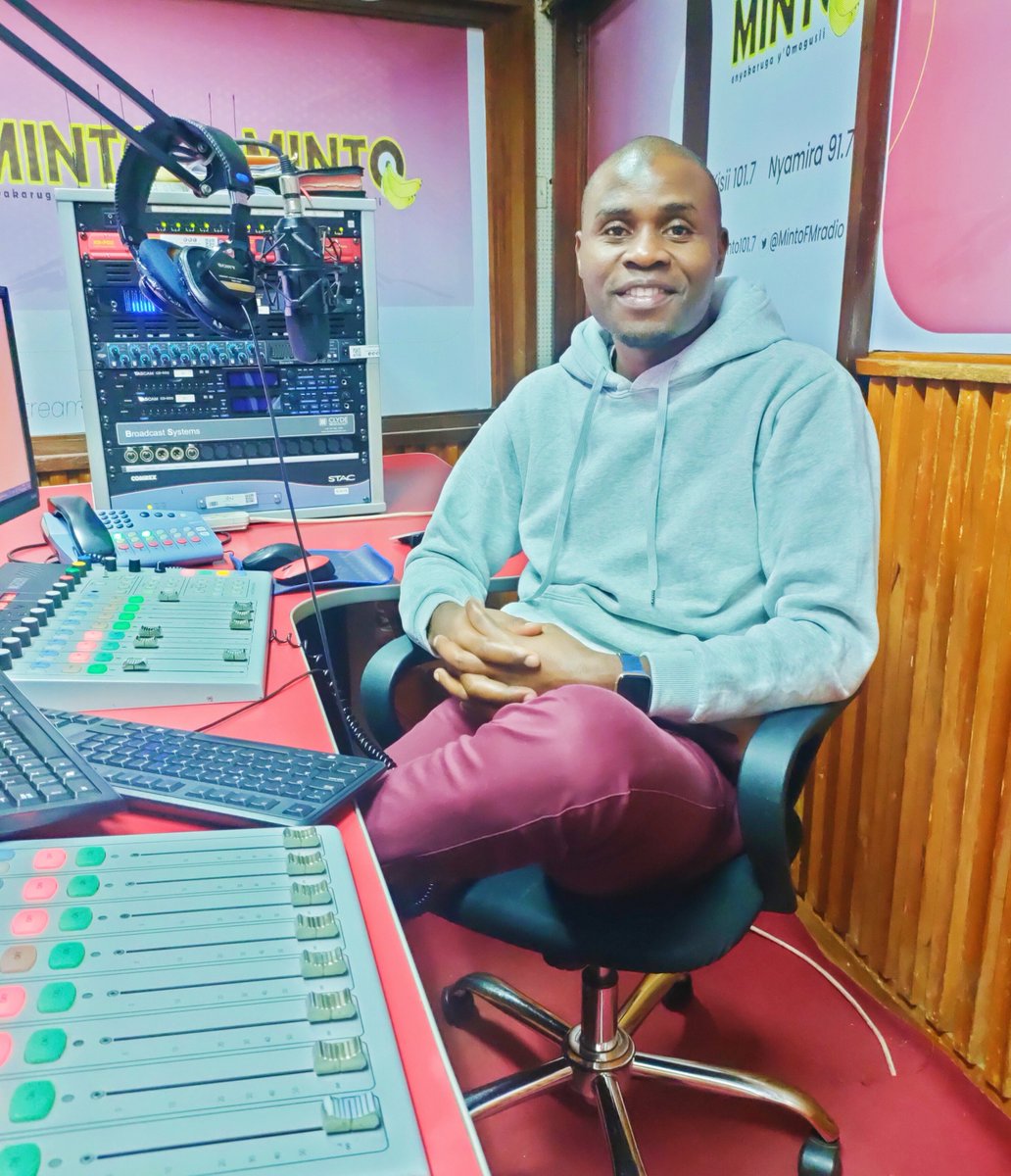 #Entaburuta tubonge Tuesday edition now live on air 1-4pm !
Standby for the Best of Gusii urban hits of all times!. ^MK
#MintoFM
#RiangaOnIt