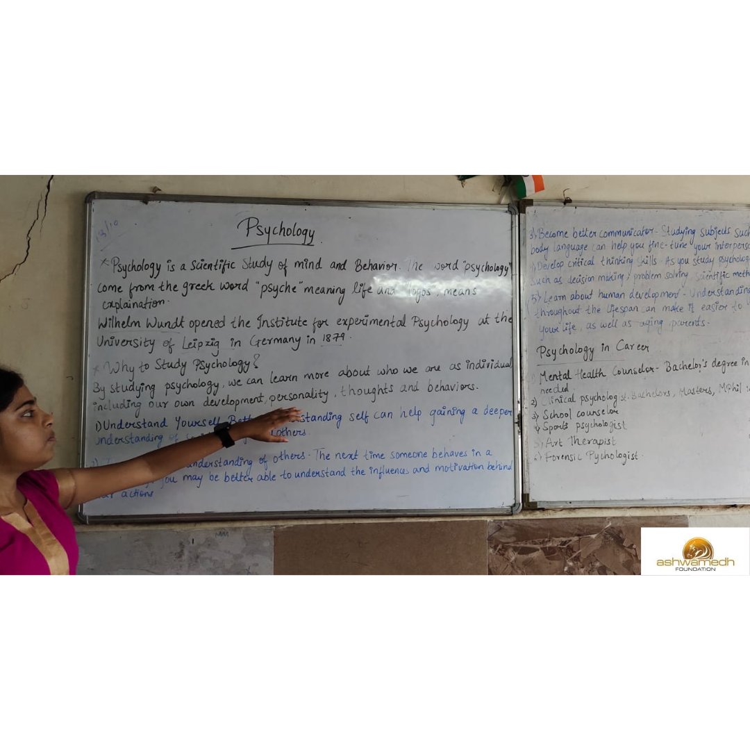 AshwamedhNGO's tweet image. On 13th Oct 2024, #ProjectAnkur held Ninja Session #12, where 23 students dove into Psychology (S.S. Chapter 2). Big thanks to Aayushi, Pratibha, Raj, Sejal, Raisa, and Amit for making it a fun learning experience! 💫 #AshwamedhFoundation #FunWithLearning #Teamwork
