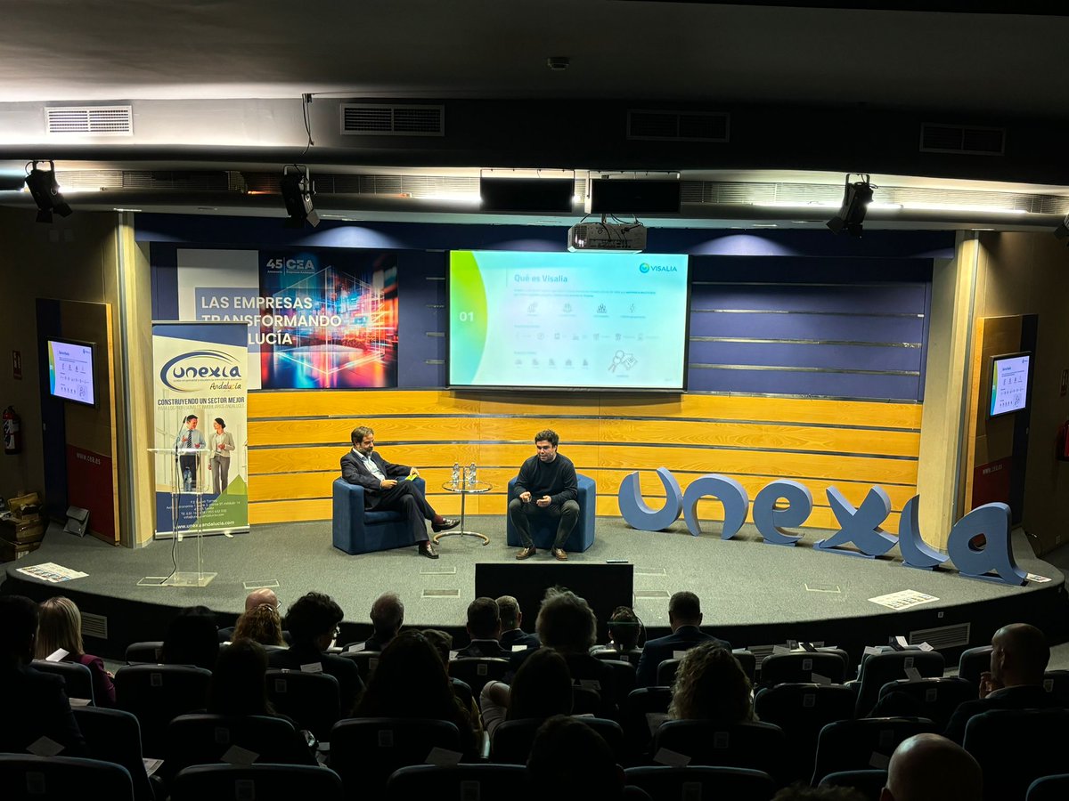 visalia_es's tweet image. 🌟 Nuestros expertos Jaime de la Serna (Digital Sales Manager) y Carlos Collado (Director de Canales Residencial) representaron a #Visalia en el evento de la Asociación de #UNEXIAAndalucía. 

Con orgullo presentamos nuestra propuesta de valor: facilitar la gestión de suministros…