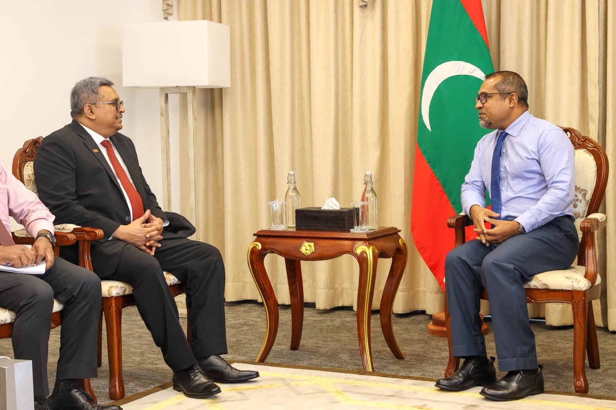 MoFAmv's tweet photo. Foreign Minister Dr. @abkhaleel met with Sri Lankan High Commissioner H.E Ranga Goonawardena  today. 

They reflected on the long standing historical ties of friendship between 🇲🇻 &amp; 🇱🇰, and agreed to work earnestly to further deepen &amp; widen the cooperation.
@SlinMaldives https://t.co/mq7QEMXUpv