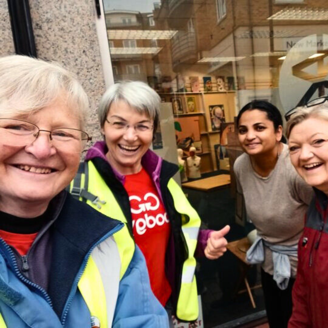 GoodGym (@goodgym) on Twitter photo Rachel, Georgeta, Neeta and Sheila from <a href="/GoodGymWM/">GoodGym Windsor and Maidenhead</a> helping stallholders set up last weekend.
An early morning couldn’t dampen their spirits and their help was greatly appreciated by the solo stallholders especially.
#DoGoodGetFit Rachel, Georgeta, Neeta and Sheila from <a href="/GoodGymWM/">GoodGym Windsor and Maidenhead</a> helping stallholders set up last weekend.
An early morning couldn’t dampen their spirits and their help was greatly appreciated by the solo stallholders especially.
#DoGoodGetFit