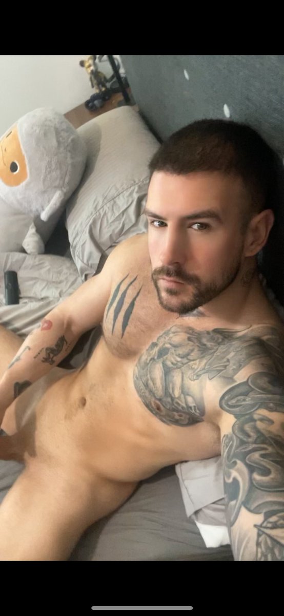 Brucerogersxxx's tweet photo. Wanna see what i was upto on my day off? 👀 https://t.co/UvFrCBElWf