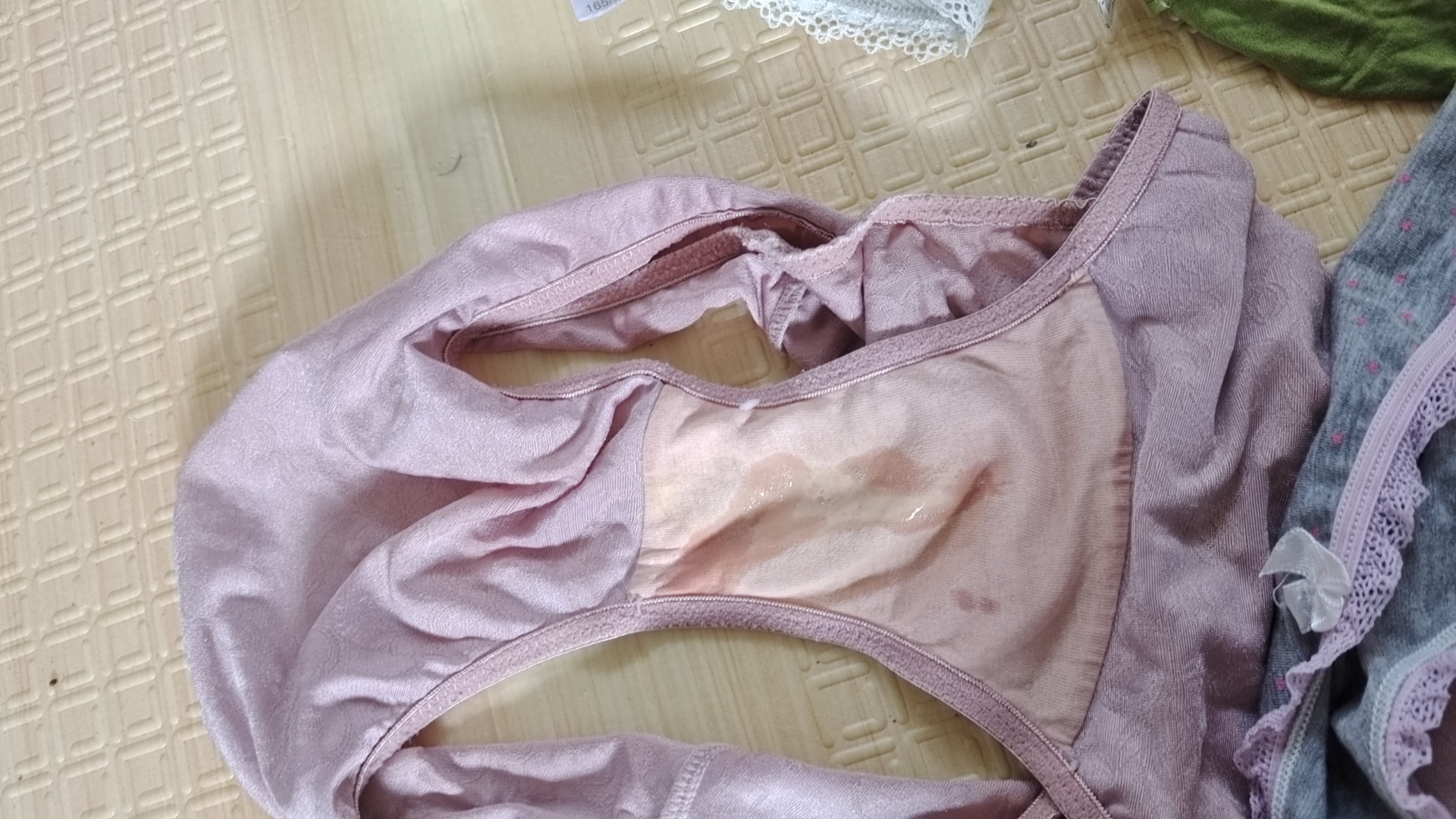 icdn.ru panty RT @yuanwei63: 这种你们是怎么玩的？会舔吗？  #原味#重口味内裤#原味内裤#内裤白带#内裤分泌物#原味棉袜#原味袜子#原味贩卖#