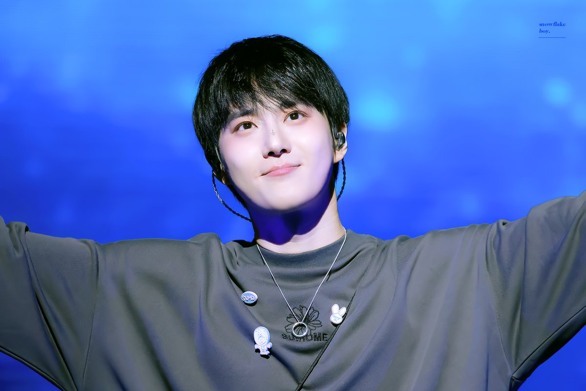 241011

#수호 #SUHO #준면 #김준면 #スホ #金俊勉
<a href="/weareoneEXO/">EXO</a>