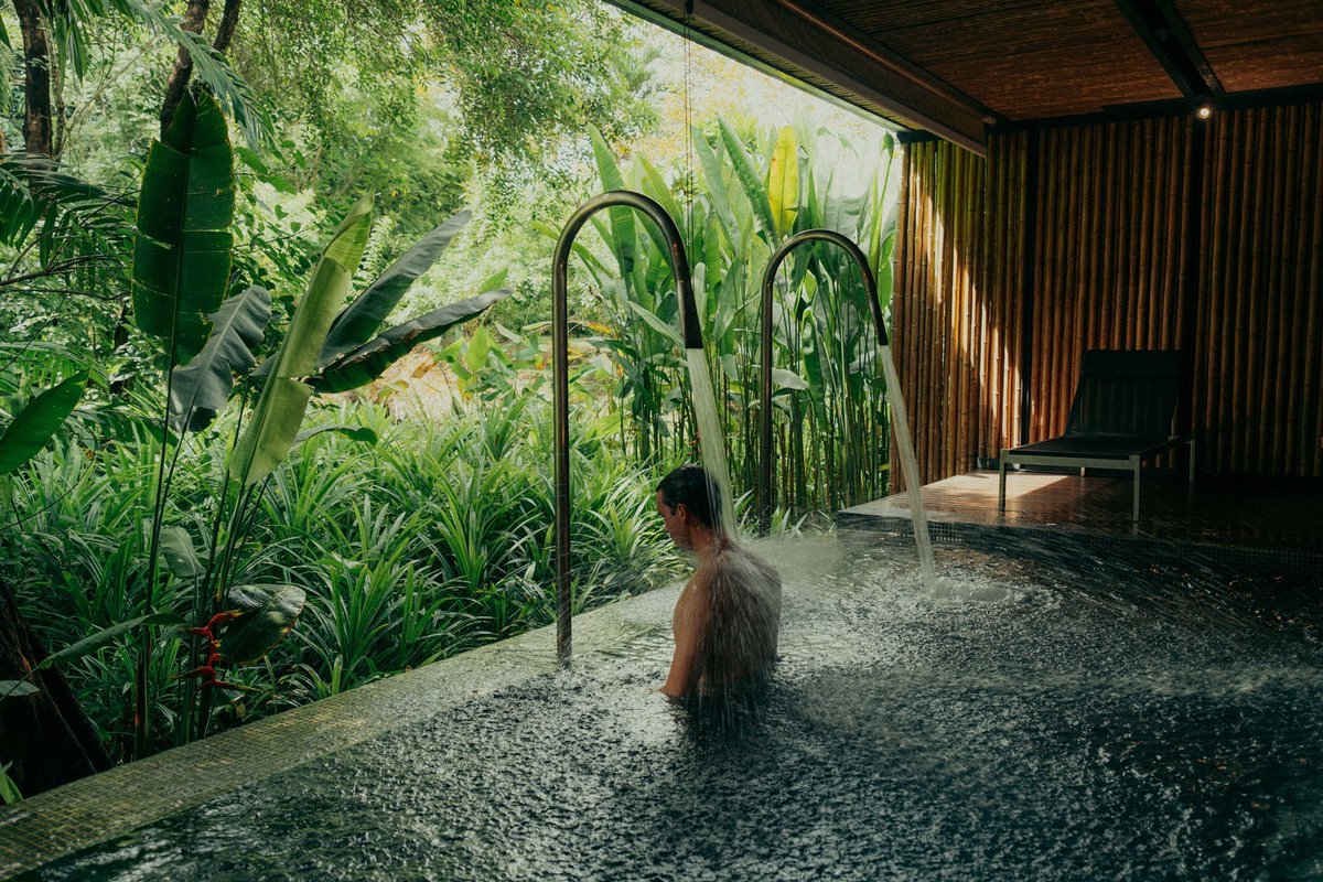 HGaksch's tweet photo. Designed for ultimate relaxation, the Spa of #PhulayBay awaits you with luxurious treatments, wellness experiences, &amp; a tranquil atmosphere that rejuvenates the body and mind.
https://t.co/v3lzhQD49c
Photo courtesy of @manu_seo
#PhulayBay #PhulayBayReserve #RCReserve #RCmemories https://t.co/5bbVwgsPa7