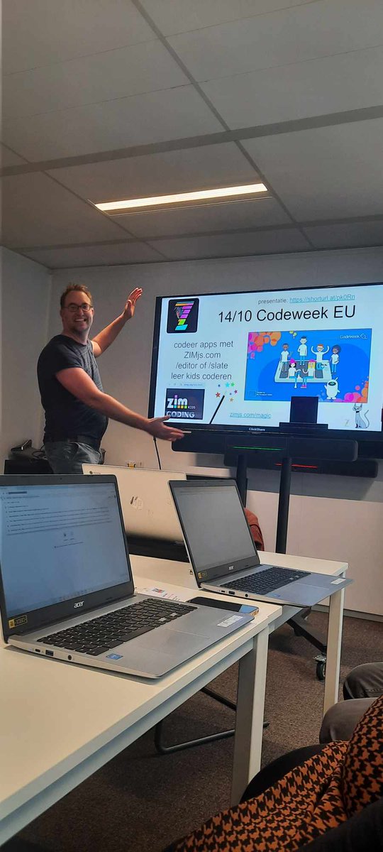 DecraemerJan's tweet image. Vandaag is het #CodeFestival nav #codeweekEU en dat betekent heel wat inspiratie over programmeren, gratis workshops, inspirerende sprekers en meer. Let's code! #Codeweek #CodeEU