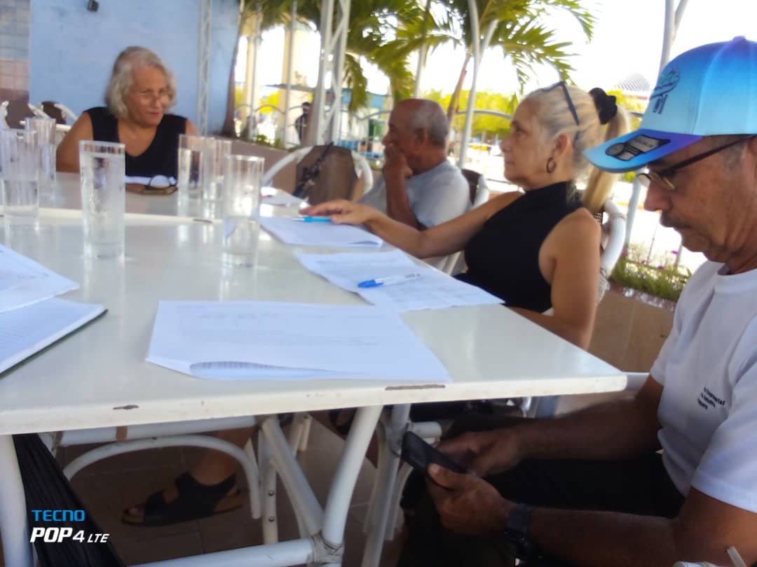 Como parte de la jornada del innovador se realizó el proceso de consulta de la Ley de Innovación por parte de la comisión provincial de Granma, que contó con la presencia del CIR de Epigran. #LaPremisaEsHacer #ProvinciaGranma