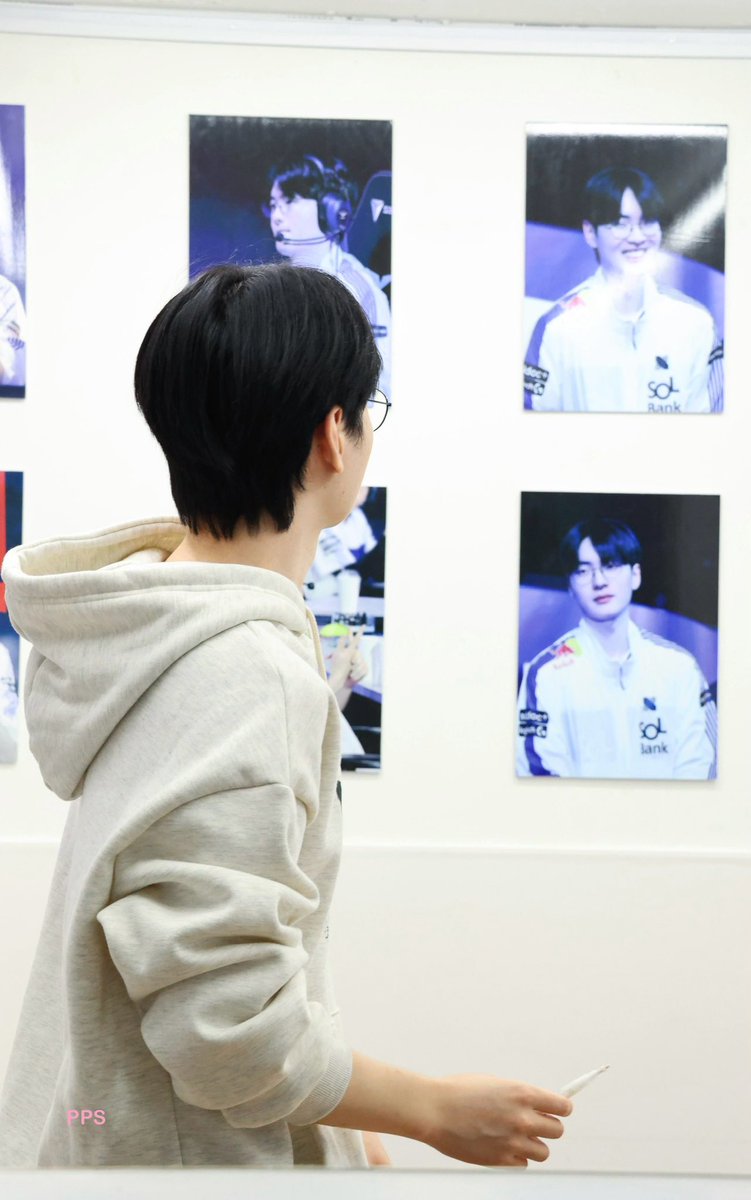 Poposu1220's tweet photo. Chính chủ của những bức ảnh đã tới 🥰 https://t.co/v5Oz5A47Qf