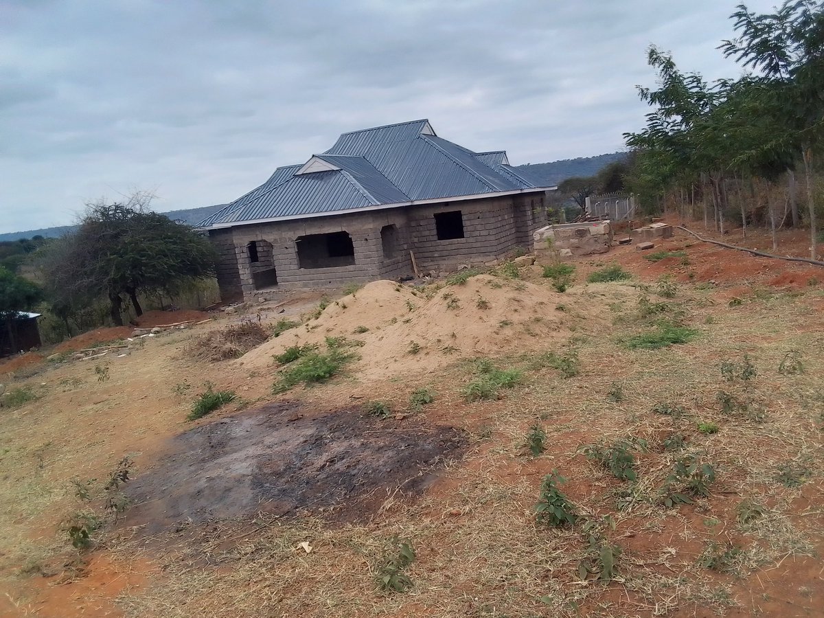 masterwaroof's tweet photo. @HouseDesignsKe for roofing 0798379583 https://t.co/bYoROT88dX