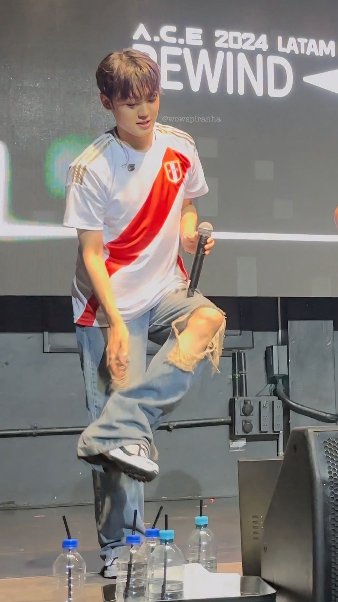 wowspiranha's tweet photo. he kept trying to fix his long jeans 😭😭😭😭 im-
#ACEinLIMA
#ACEinPERU 🇵🇪
@official_ACE7 https://t.co/s1ibzf1z2o