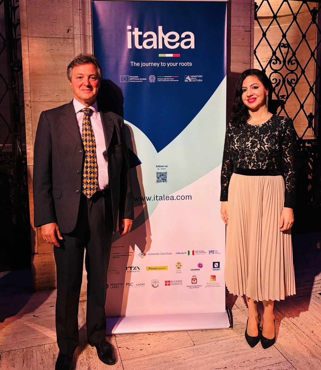 FrancescaLaMar's tweet photo. Bellissima presentazione del progetto #Italea a #NewYork 🇺🇸 ieri sera con “tour operators” ed esponenti di spicco della comunità 🇮🇹! Tutto grazie a @ItalyMFA e soprattutto al DG @LuigiVignali! @LaVocediNewYork @SenatoriPD @itmondo https://t.co/LqpXc1V4IJ