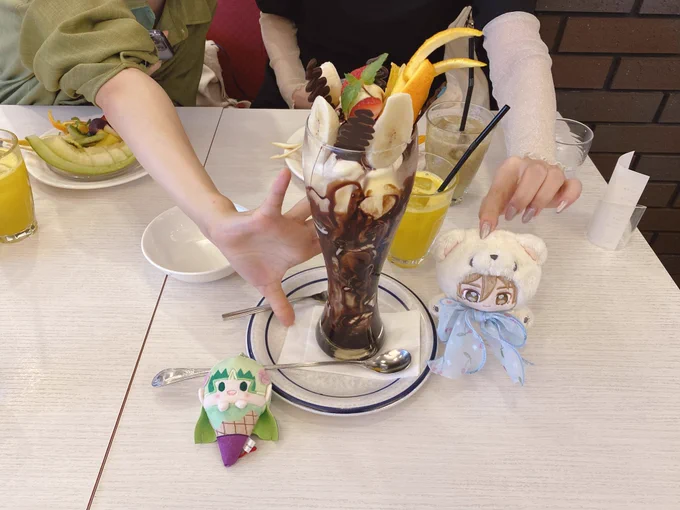 3日目ハロ嫁フラペチーノからはじまって美術館とかおすすめパーラーとかきめられてめちゃ楽しかった〜!!ありがとうございました1枚目ぬい持ち協力:おむしさん 
