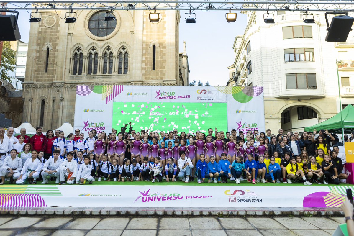 Fundación Deporte Joven (@fundaciondepjov) on Twitter photo ¡Éxito total en Lleida con el Tour Universo Mujer! 🎉 El DG de la Fundación Deporte Joven, <a href="/felixjum/">Félix Jordán de Urríes Mur</a>, estuvo en la inauguración junto al alcalde de Lleida y otras autoridades. ¡Éxito total en Lleida con el Tour Universo Mujer! 🎉 El DG de la Fundación Deporte Joven, <a href="/felixjum/">Félix Jordán de Urríes Mur</a>, estuvo en la inauguración junto al alcalde de Lleida y otras autoridades.