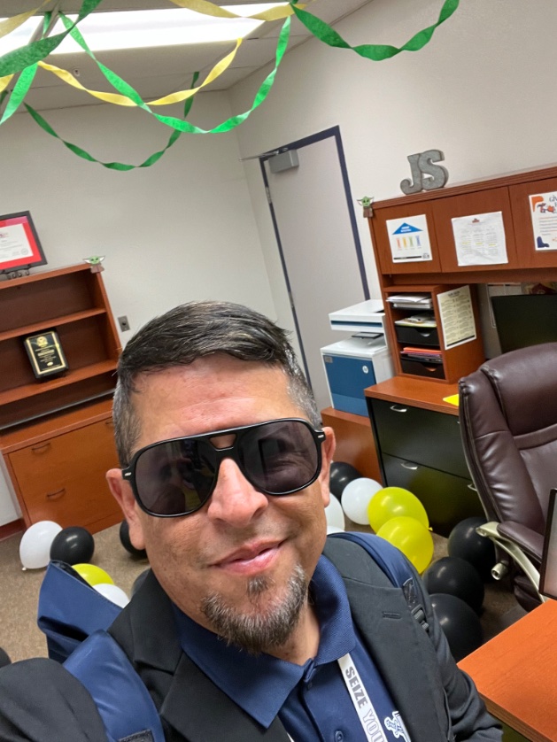 HERNANDO_MS's tweet photo. Early this morning, this is how I started my day!  Thank you Cavaliers!  #ALLIN  😎😎 https://t.co/051QgmuvDl