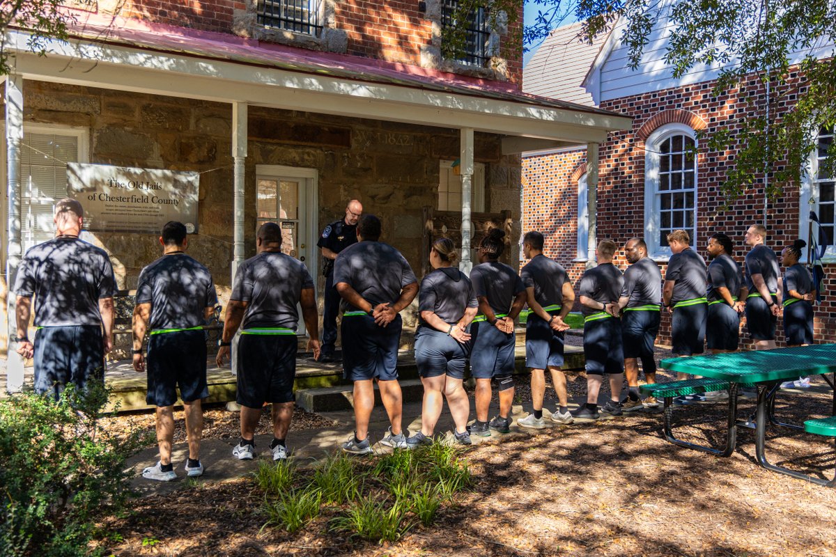 CCSOVA's tweet image. Last week, the 39th Basic Academy ran its fifth history run meeting with Major Huff. They are designed to instill immense pride in the organization they work for. #basicacademy #training #history #run