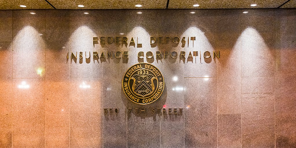 Fewer than half of the #directors &amp; CEOs responding to Bank Director’s 2024 Governance Best Practices Survey reported that their #board sets expectations for engaging with #regulators.bankdirector.com/article/an-ex-… <a href="/ehmccormick/">Emily McCormick</a>