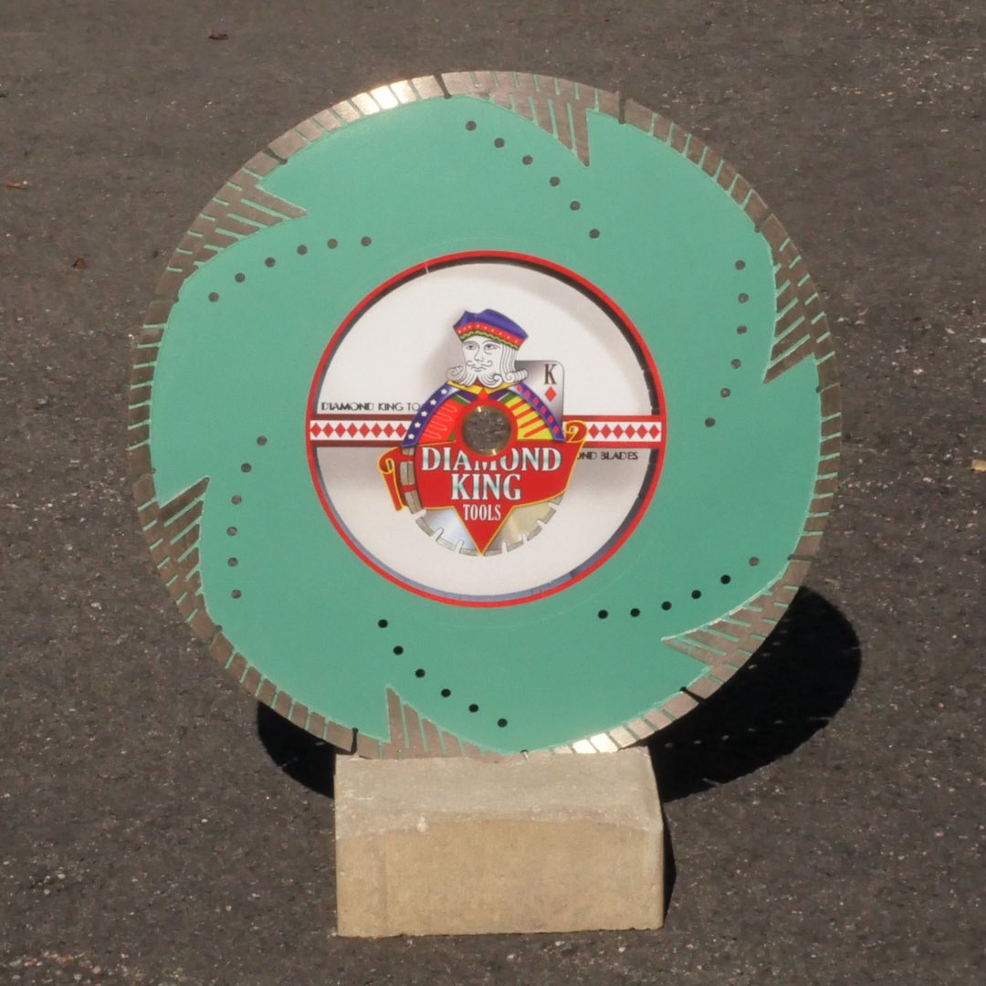 diamondkingtool's tweet image. Love the color on the green (blue) tornado 💎👑🔥

#diamondblades #masonry #masonrywork