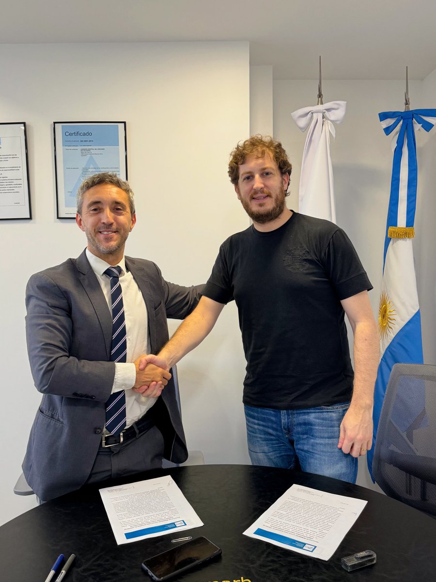 CeATS_ARGENTINA's tweet photo. ¡Una nueva incorporación a CeATS! 👏🏻Damos la bienvenida a la provincia de Santa Cruz.
Hoy se llevó a cabo la firma oficial, que potenciará la gestión tributaria y será clave para el desarrollo económico de la provincia.
¡Seguimos creciendo!
#CeATS #SantaCruz https://t.co/BWaHTNhKhF