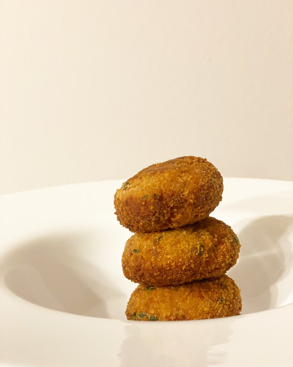 _FoodAddicted's tweet image. Mondeghili, le polpettine della tradizione milanese ❤️
.
.
.
.
.
.
.
.
#mondeghili #cucinamilanese #14ottobre #milano