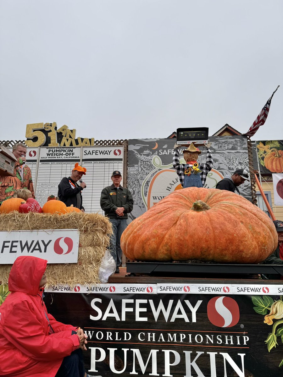 Half Moon Bay Art & Pumpkin Festival tweet media