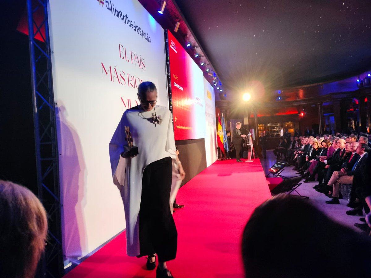 <a href="/carloslatree/">carlos latre</a> 🏆Efeagro agradece este premio a la comunicación de #AlimentosdEspaña, que nos hace sentirnos parte del sector. 

De parte de todo el equipo 💚

Accede a toda la información en Efeagro.com