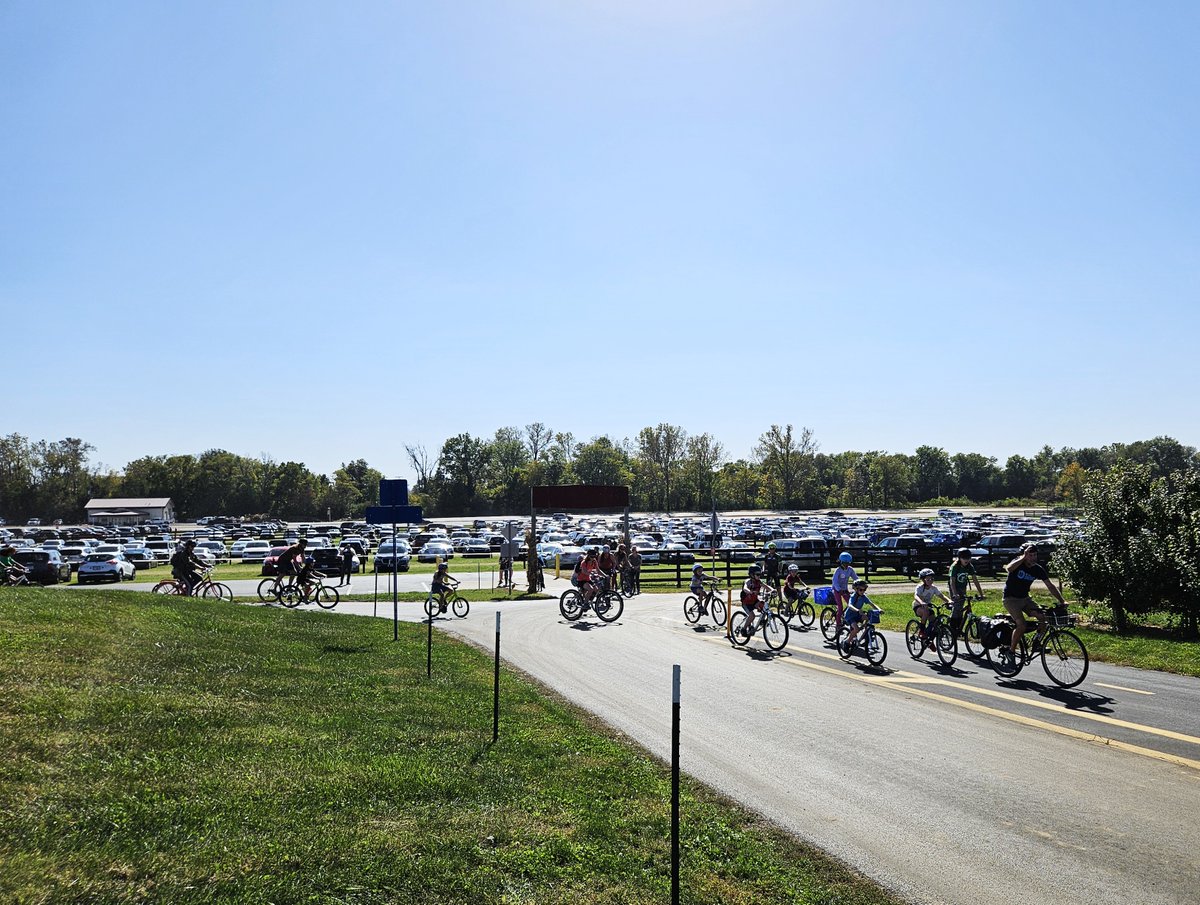 STL BWorks tweet media