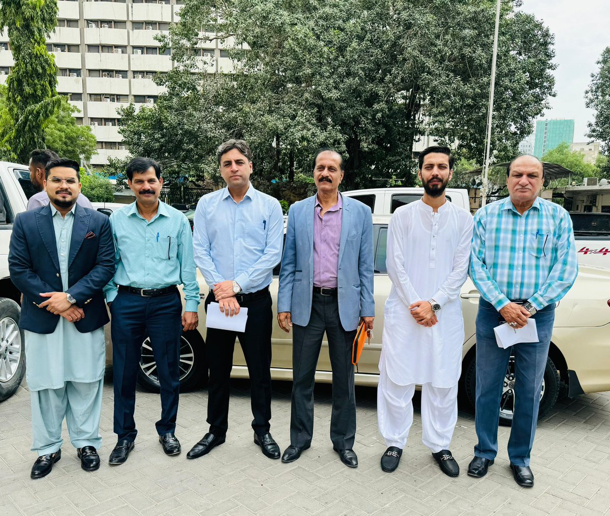 Dr_abdul_basit_'s tweet image. ایم پی اے ڈاکٹر عبدالباسط کی صوبائی وزیر صحت اور ٹیم کے ساتھ ضلع وسطی کے سرکاری اسپتالوں میں سالانہ ترقیاتی منصوبوں اور مسائل پر اہم ملاقات۔

#MPAAbdulBasit #GovernmentInitiatives
#HealthcareDevelopment #CentralDistrictHospitals