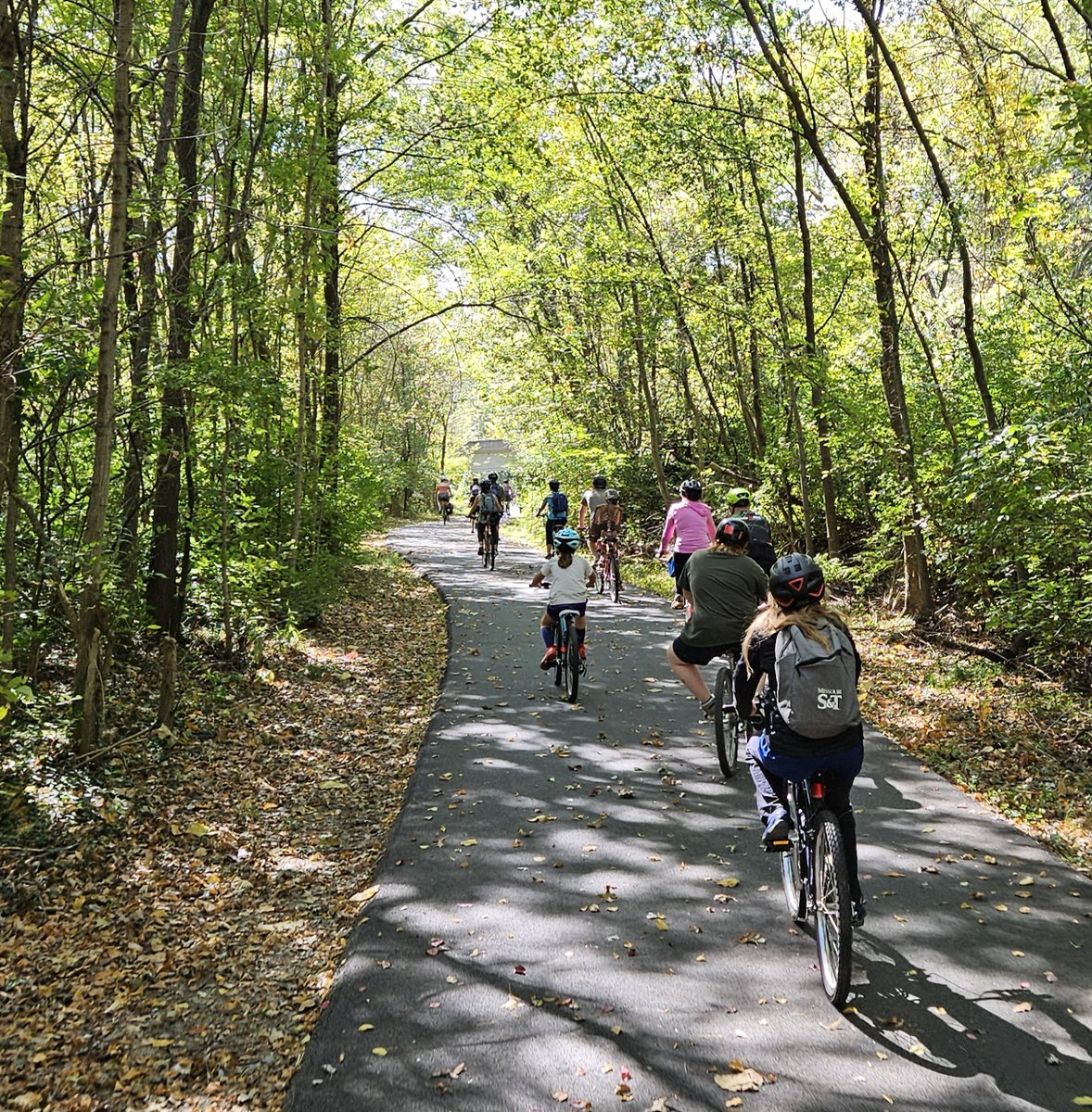 STL BWorks tweet media