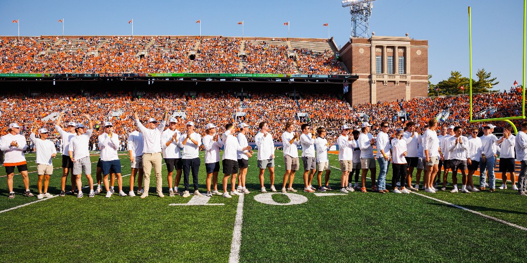 Illinois Baseball tweet media
