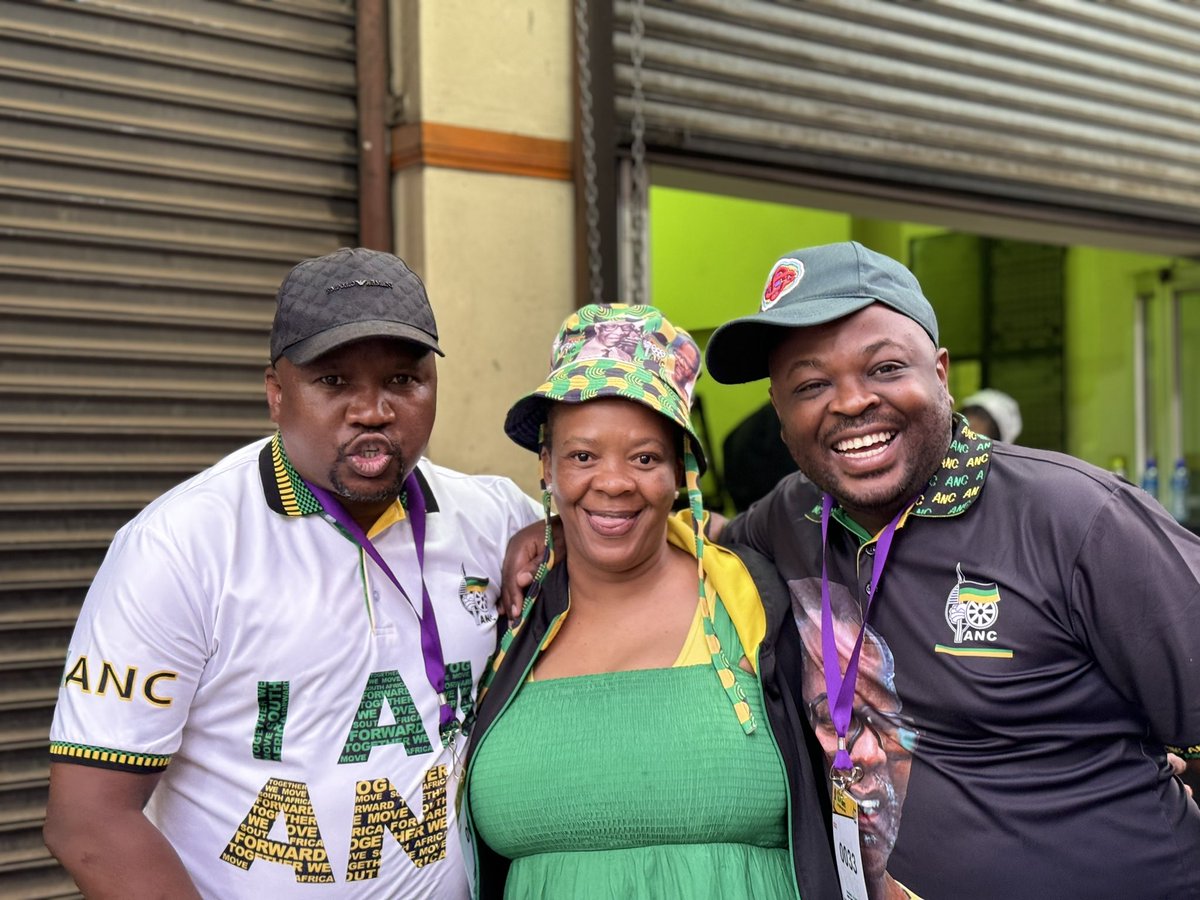 GautengANC's tweet photo. π Chief Albert Luthuli House β’ #100daysofGNU
Today we are reflecting on the first 100 days since the formation of the GNU, led by the ANC. ANC President, Cde Cyril Ramaphosa reviews the progress made by the 7th administration.
#LetsDoMoreTogether https://t.co/bvJaoLdECA