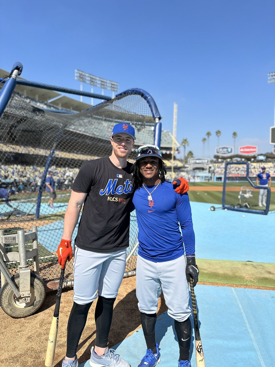 MetsPlayerDev's tweet photo. Just some of our guys at the NLCS 🤩 https://t.co/OhxbDOMyu1