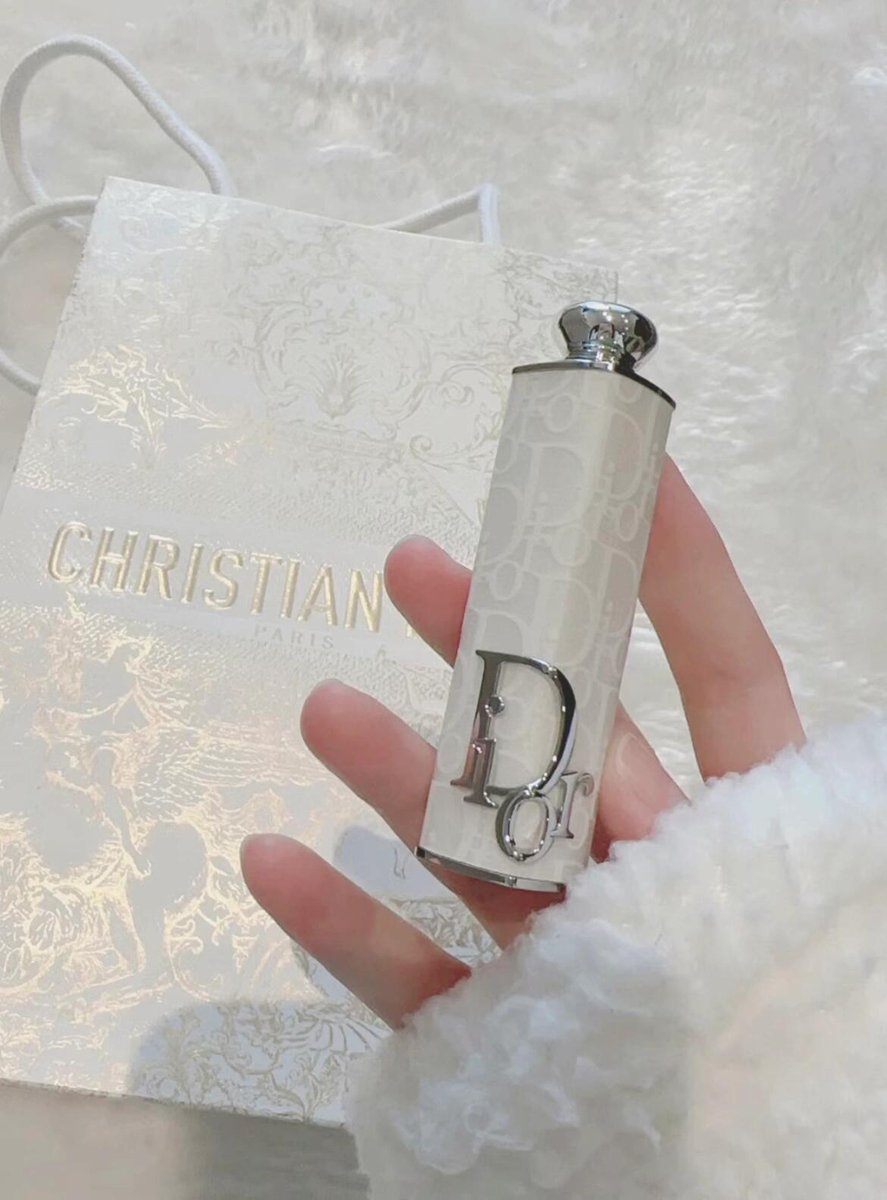 Samcersxa's tweet image. Reward myself🤍👸