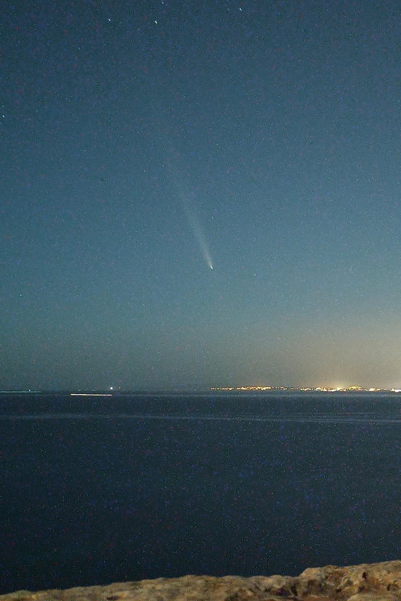 Ha costado, pero lo he conseguido fotografiar sobre la bahía de Palma #Tsuchinshan