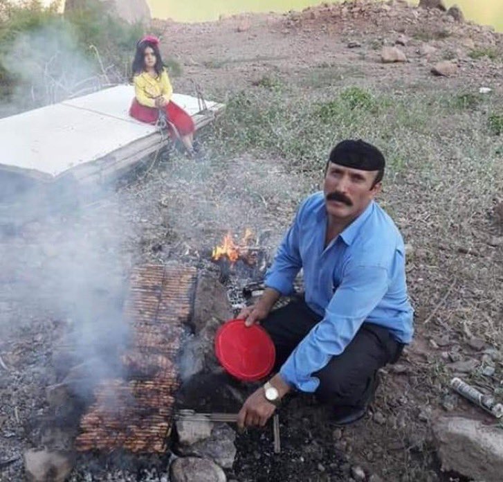 8 yaşındaki çocuğu neden süsleyip, elleri bağlı bir şekilde oturttunuz? 
8 yaşındaki çocuk intiharı nereden bilecek?
8 yaşındaki çocukta neden sperm örnekleri bulundu?
8 YAŞINDAKİ ÇOCUK İNTİHAR ETTİ DEYİP NASIL DOSYA KAPATILDI?!  #seymayaneoldu