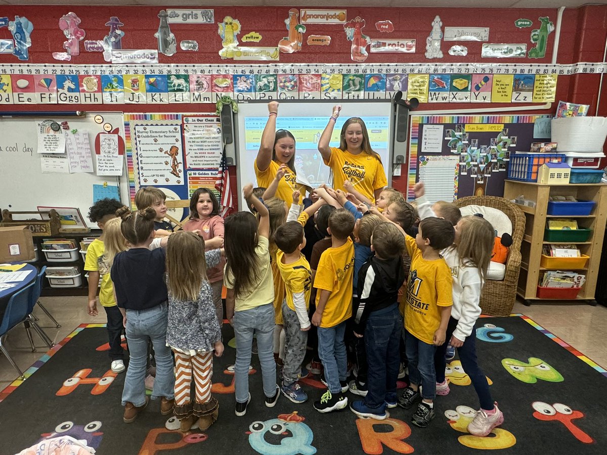RacersSoftball's tweet photo. Throughout the month of October, Racer softball is partnering with two kindergarten classes at Murray Elementary to 𝗧𝗔𝗖𝗞𝗟𝗘 𝗛𝗨𝗡𝗚𝗘𝗥! 

Click the link to donate!  https://t.co/AeGCDXXSon

#GoRacers🏇 https://t.co/cIcMdtjkeT