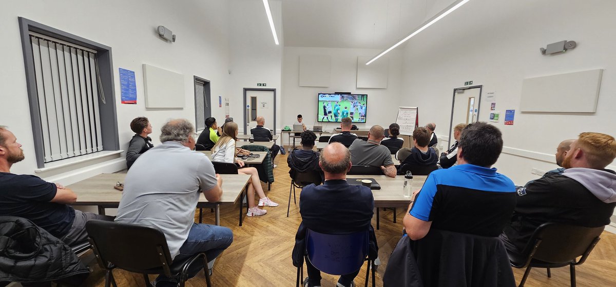 Bedfordshire Referee Society (@bedsrefsociety) on Twitter photo 🔜NEXT MEETING🔚
🗓Monday 21st October🗓
🌍Cranfield Pavilion, MK43 1AH🌍
🕖7pm Start time🕖
🌟Guest Speaker - Kasey Allen🌟
💰Free💰
Join us next Monday as we welcome Rugby Referee, Kasey Allen to Cranfield, who'll talk about similarities between football and rugby refereeing! 🔜NEXT MEETING🔚
🗓Monday 21st October🗓
🌍Cranfield Pavilion, MK43 1AH🌍
🕖7pm Start time🕖
🌟Guest Speaker - Kasey Allen🌟
💰Free💰
Join us next Monday as we welcome Rugby Referee, Kasey Allen to Cranfield, who'll talk about similarities between football and rugby refereeing!