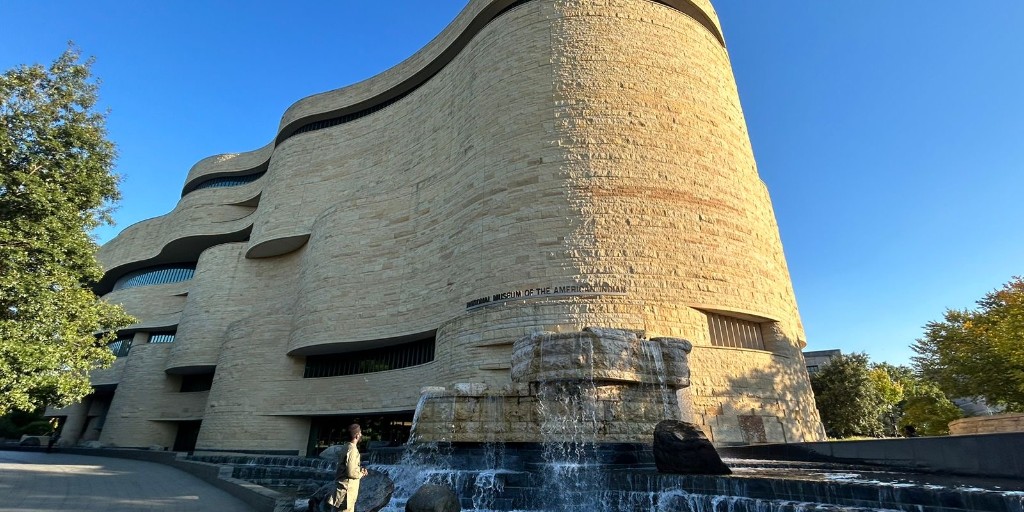 On #IndigenousPeoplesDay, we’re sharing photos from last Friday's visit to @smithsoniannmai - our #CulturalHeritageForward cohort explored ways the museum celebrates &amp; collaborates with communities for exhibits, programs, collections care &amp; more <a href="/SmithsonianFolk/">SmithsonianFolklife</a> <a href="/si_africanart/">Smithsonian National Museum of African Art</a>