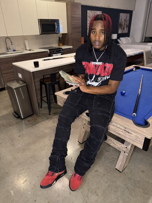 Watch OtmFilmz's leaked NSFW photo on TwXstars