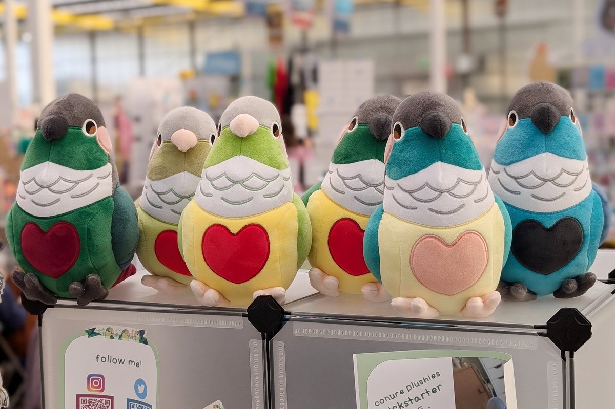 roundbirbart's tweet photo. Their KS is going a bit slower than expected 🦜 If you're interested in these plush, want to help me out by filling in a questionnaire? ⬇️ https://t.co/8vrDJft0iC