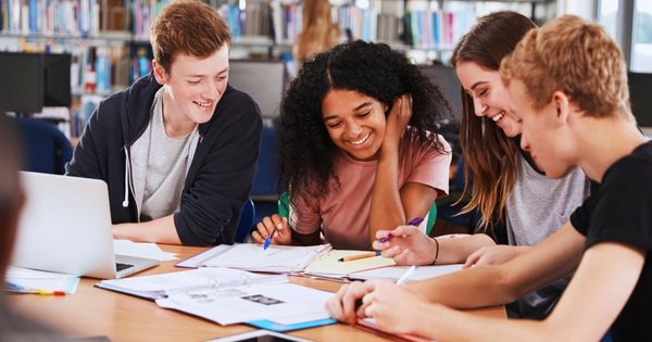 SolutionpathEDU's tweet image. It’s widely recognized that #MentalHealth risks are linked to student withdrawal. Early intervention is key.

Learn how engagement analytics can help identify and support students in need of mental health and wellbeing support.

🔗 Read more: tinyurl.com/2kd65x77