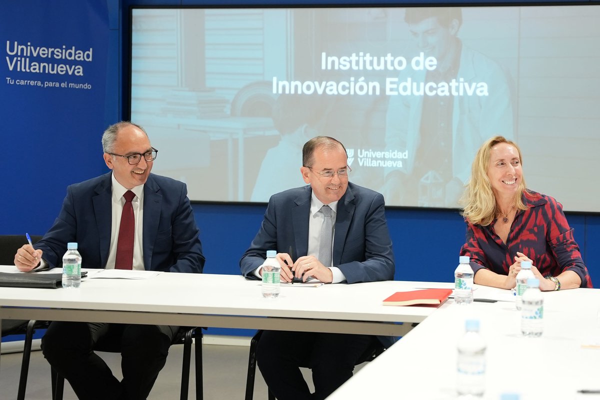 La Universidad Villanueva ha celebrado la firma del acta de constitución del Instituto de Innovación Educativa, dirigido por <a href="/BegoLdeG/">Begoña Ladrón de Guevara</a>, y <a href="/jmorafigueroam/">Juan Mora-Figueroa M</a>. Una apuesta de la universidad por unir la institución Universitaria con los colegios para trabajar conjuntamente y orientar