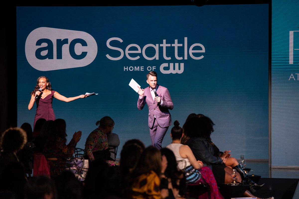 Had a fabulous time hosting the <a href="/BelleCollection/">Bellevue Collection</a> Fashion Week Trend Takeover show with <a href="/SteveTVNews/">Steve McCarron KOMO</a>! The runway models did amazing and it was all for a good cause. 

Shop the show looks here: bellevuecollection.com/fashion-week/t…

Photos by Vivian Hsu <a href="/komonews/">KOMO News</a>