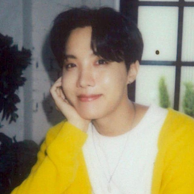 رای واسه هوبا
I vote for #jhope at #2024MAMAVOTE