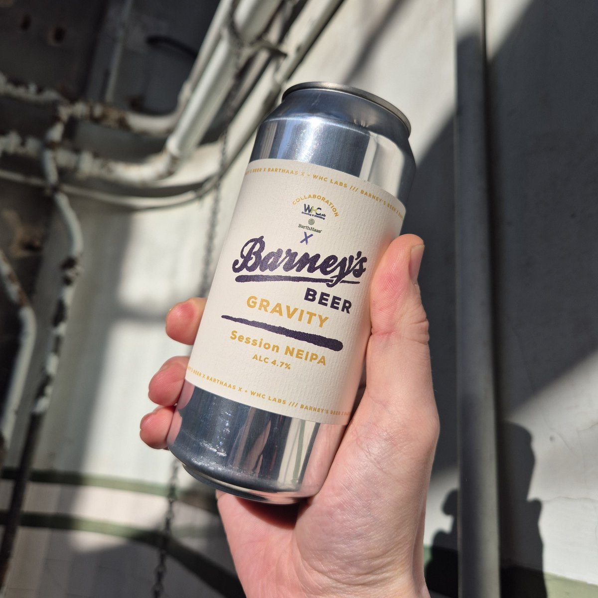 barneysbeer's tweet photo. Over the last couple of years we've been putting in a, quite frankly, obsessive amount of homework into our modern-hop style Small Batch beers.

Now, we have this: GRAVITY Session New England IPA. https://t.co/YO9rPffaGv