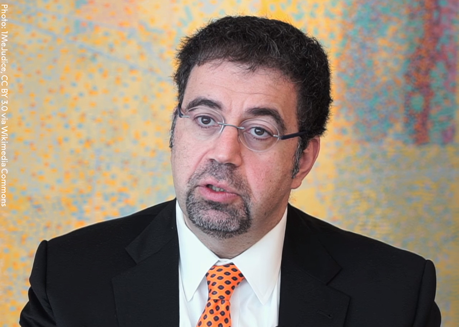 The Nobel Prize (@nobelprize) on Twitter photo This year’s economic sciences laureate Daron Acemoglu, <a href="/DAcemogluMIT/">Daron Acemoglu</a>, was born in 1967 in Istanbul, Türkiye.
He earned his PhD in 1992 from the <a href="/LSEnews/">LSE</a>, UK and is currently a professor at <a href="/MIT/">Massachusetts Institute of Technology (MIT)</a>, Cambridge, USA.
economics.mit.edu/people/faculty…
#NobelPrize This year’s economic sciences laureate Daron Acemoglu, <a href="/DAcemogluMIT/">Daron Acemoglu</a>, was born in 1967 in Istanbul, Türkiye.
He earned his PhD in 1992 from the <a href="/LSEnews/">LSE</a>, UK and is currently a professor at <a href="/MIT/">Massachusetts Institute of Technology (MIT)</a>, Cambridge, USA.
economics.mit.edu/people/faculty…
#NobelPrize